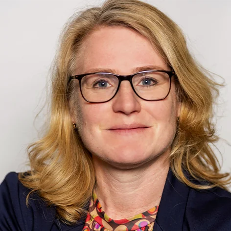 Petra van Veen, Operationeel directeur